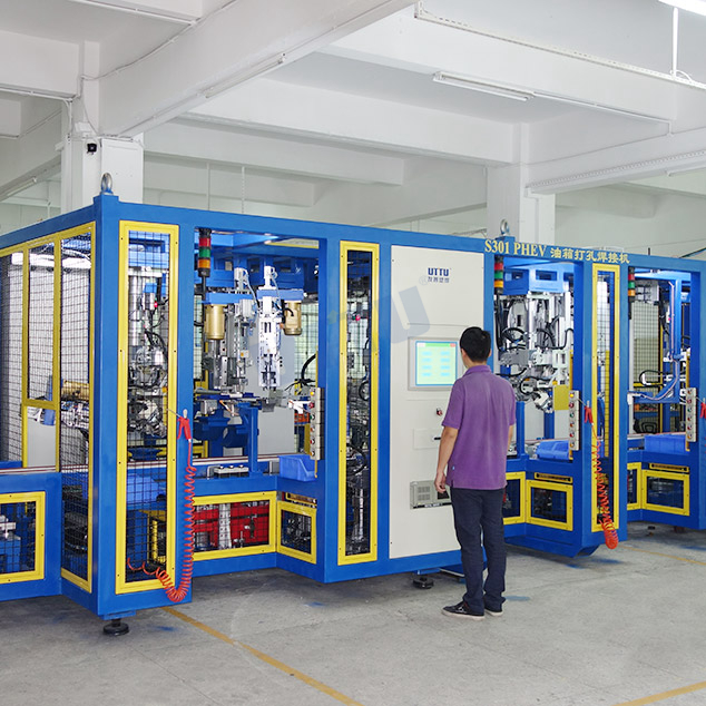 伺服精密控制焊接，流水線型油箱打孔焊接機(jī)